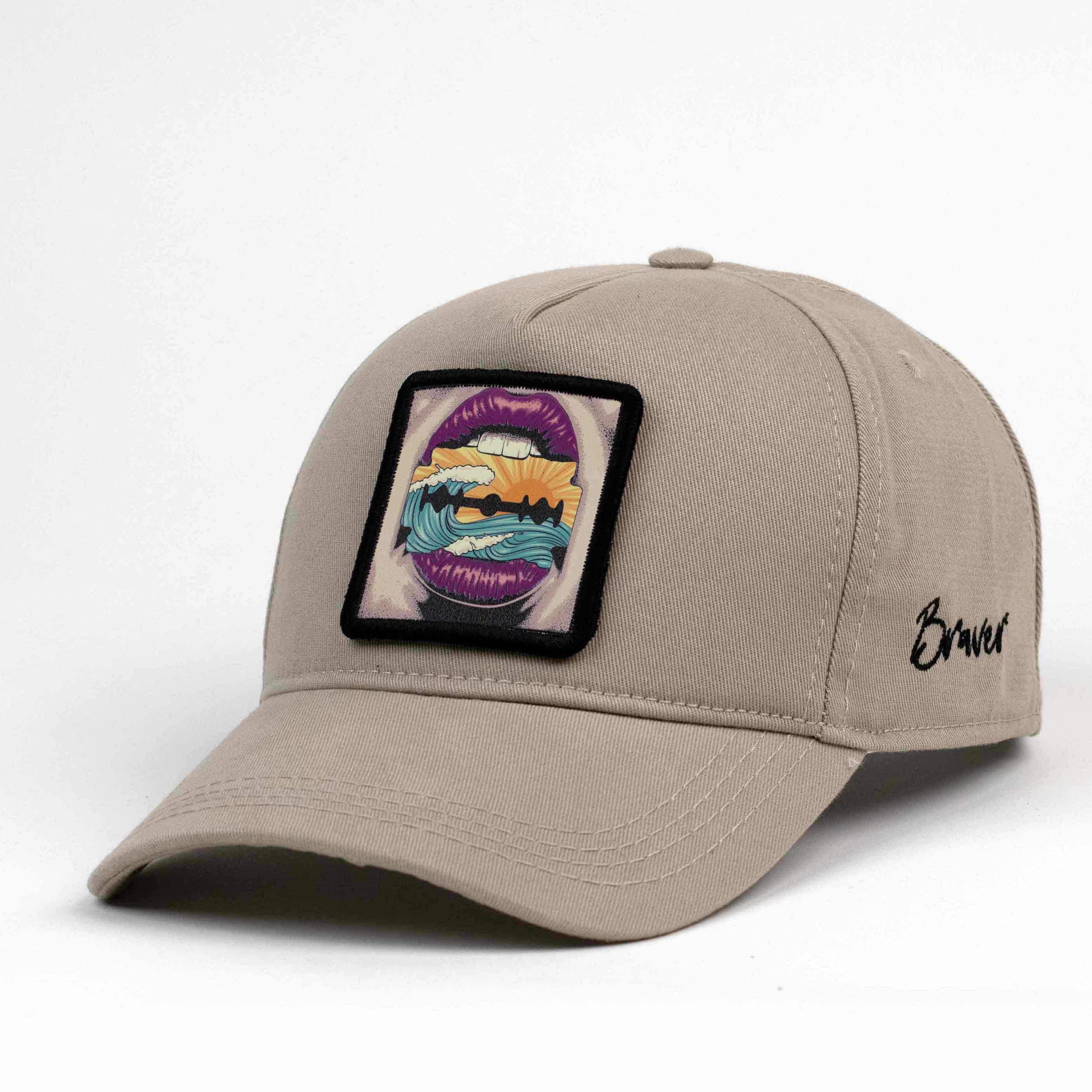Bladed Lips Beige Cap
